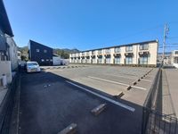 レオパレス井ノ口 駐車場