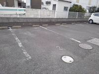 レオパレスウェストヴィラージュ 駐車場