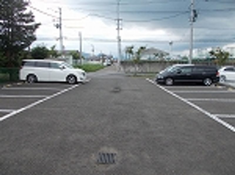 レオネクストクレメンテ 駐車場