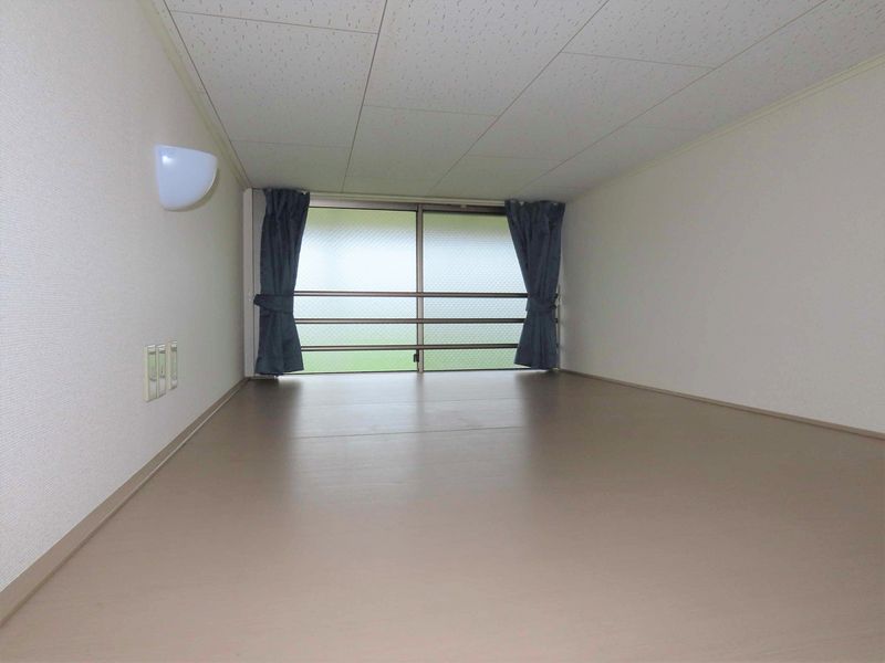 レオパレスウェスタンコート 寝室