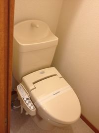 レオパレスセレッソ静波 トイレ