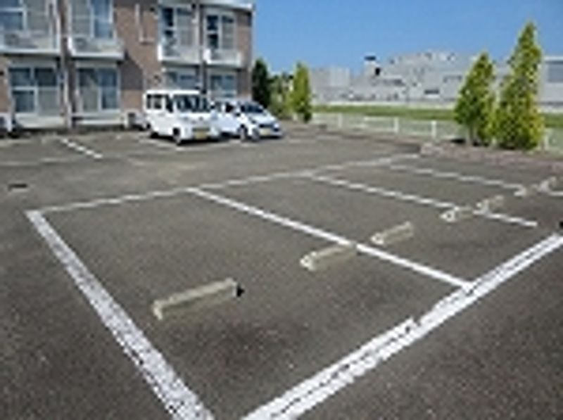レオパレスシオン　Ａ 駐車場