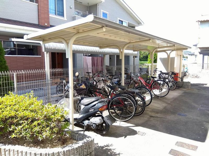 レオパレスＷＥＳＴ米田 共用部分