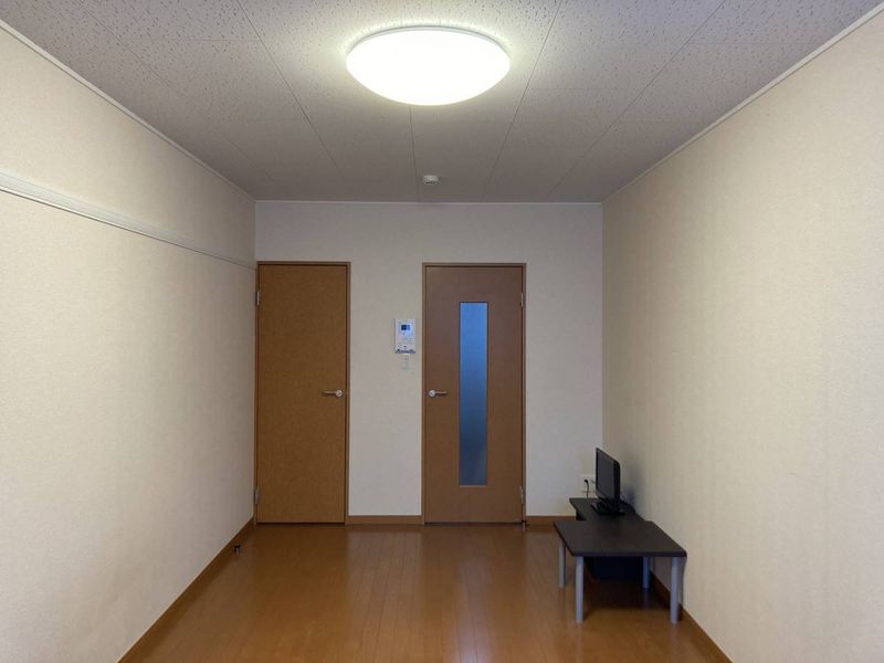 レオパレスメイデン 居間