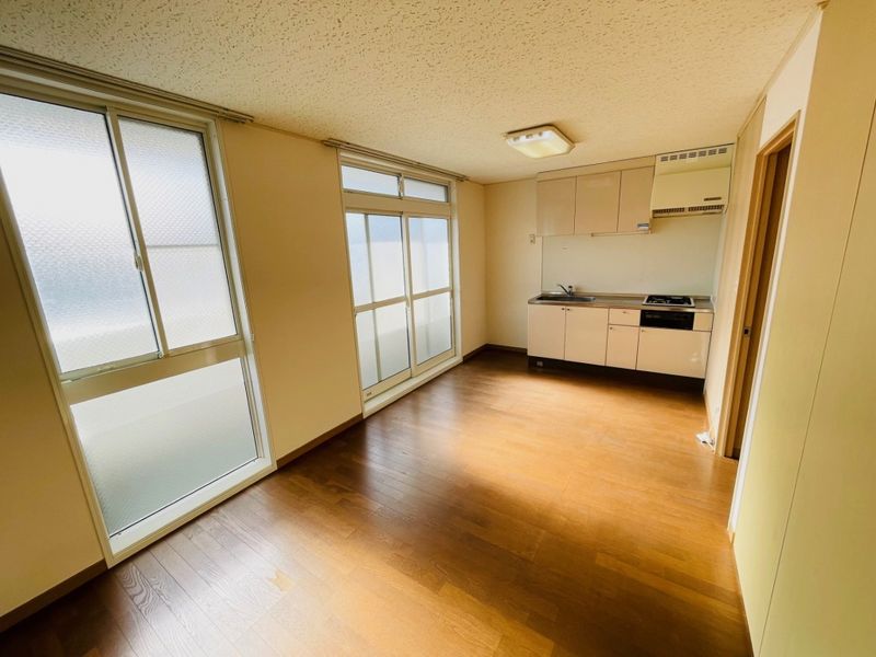 レオパレスウイングＡ 居間