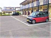 レオパレス佐賀７ 駐車場