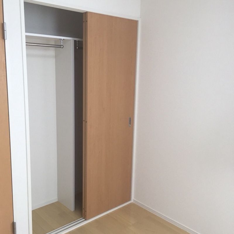 クレイノリーブス　梅屋敷 収納