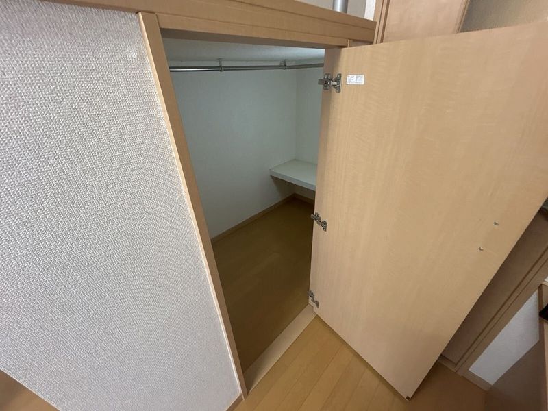 レオパレスサントーヨーⅡ 収納