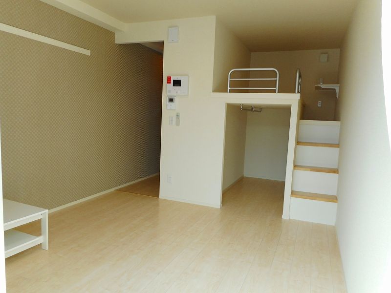 ミランダ大邸 居間