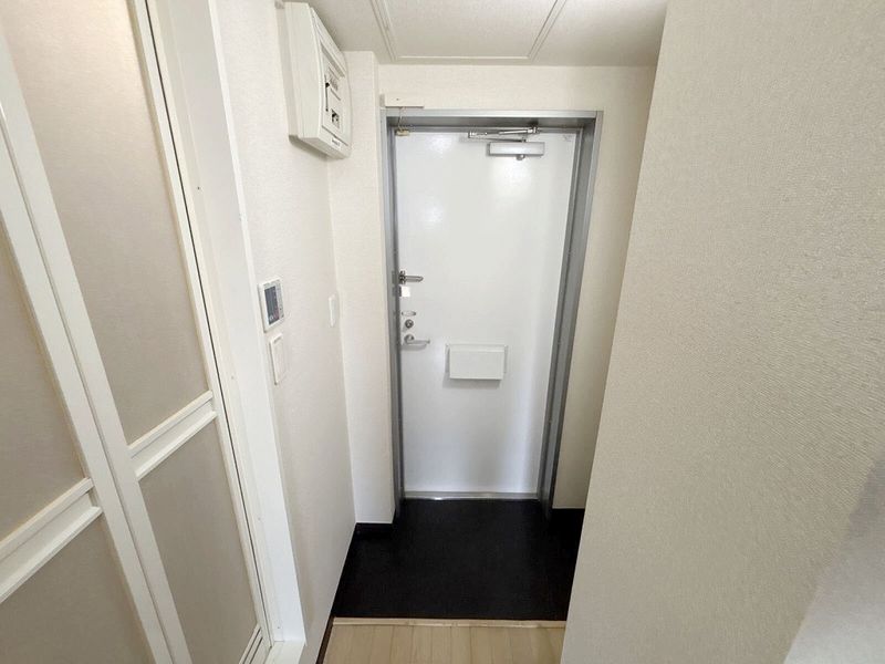 レオネクスト呉松Ⅰ 玄関