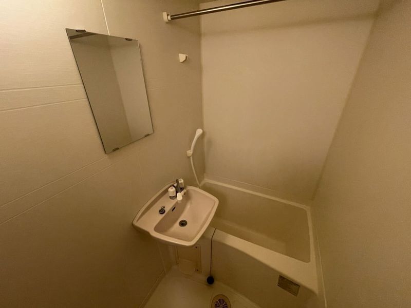 レオパレスＮＡＧＡＫＵＲＡ 風呂