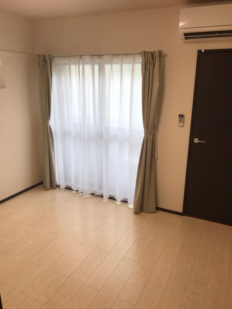 クレイノ桃井 居間