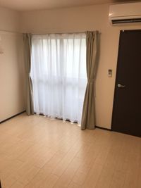 クレイノ桃井 居間