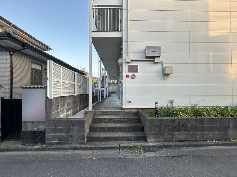 レオパレスアイリス エントランス