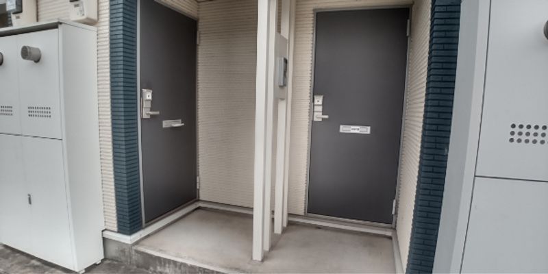 レオネクストオアシス　１９ 玄関