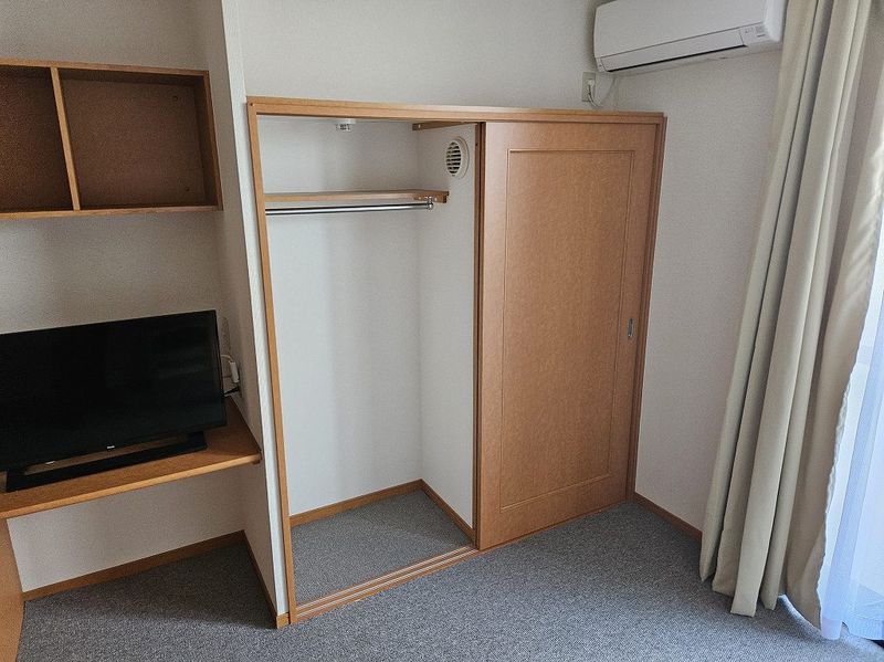 レオパレス南の風　Ⅱ 収納