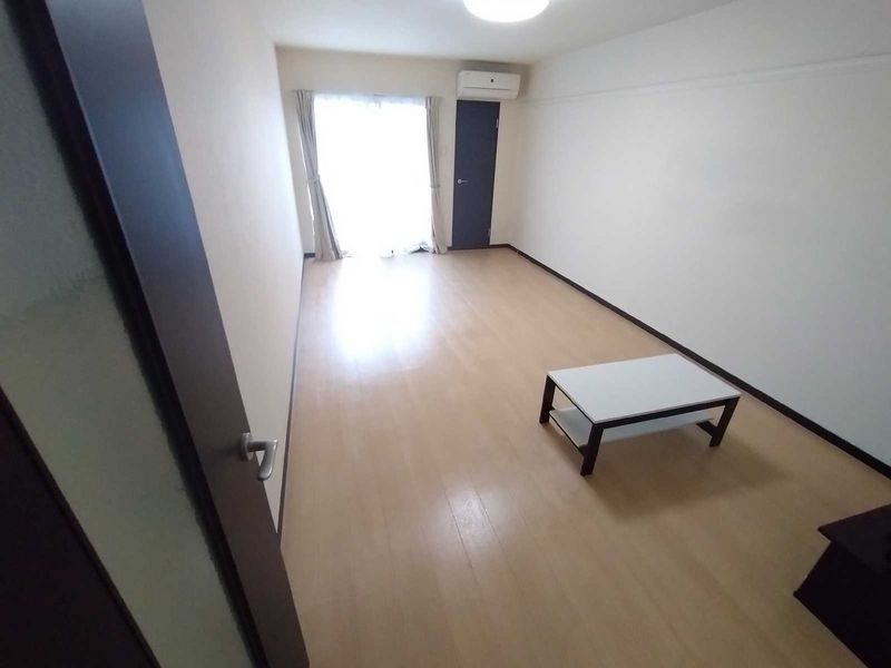 レオネクストクレール国分寺 居間