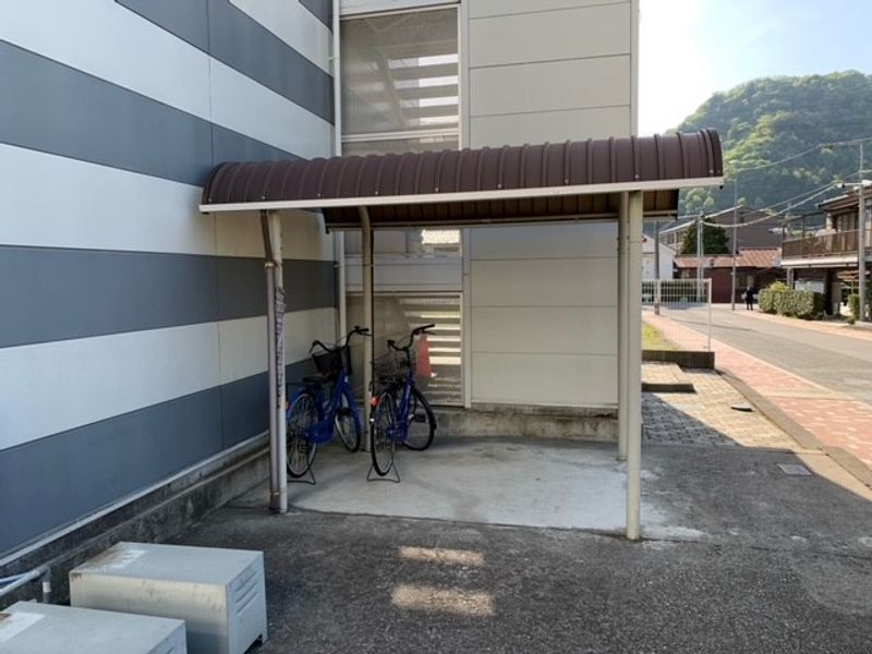 レオパレスカミジク 共用部分