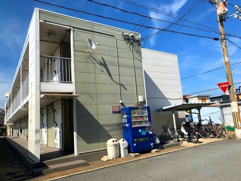 レオパレス土佐町 エントランス
