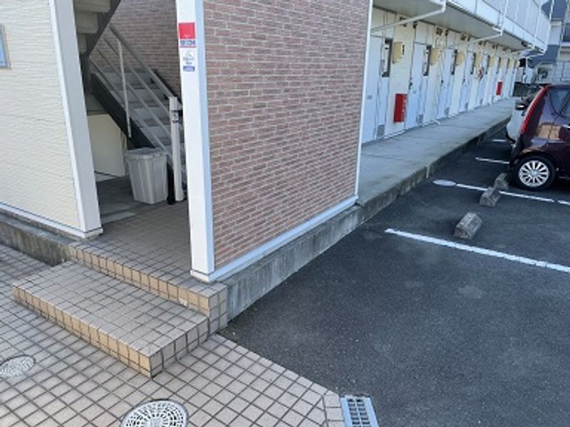 レオパレス吉原 エントランス