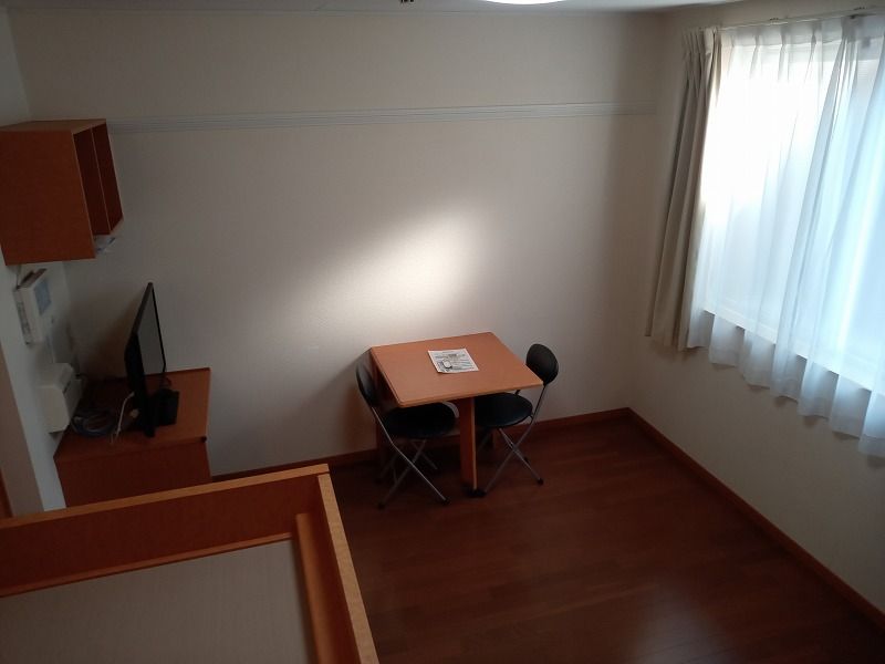 レオパレス早鈴 居間