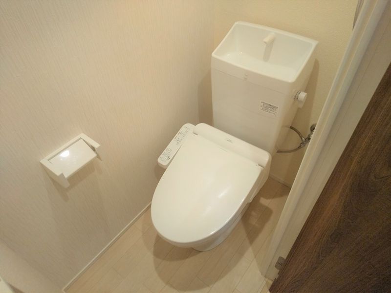 レオパレスＷｅｓｔ　Ｐｌａｃｅ トイレ