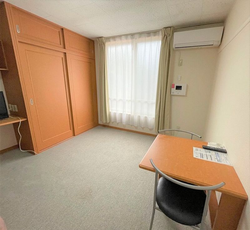 レオパレスリバーサイドみずき 居間