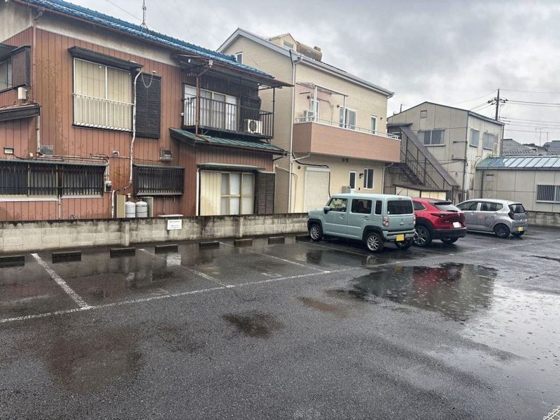 レオパレスプリステラＴＭ 駐車場