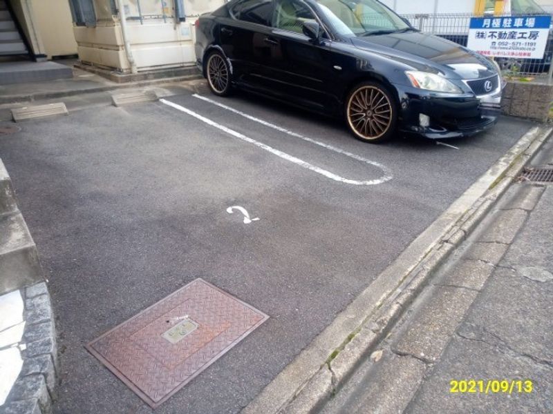 レオパレス浄心 駐車場