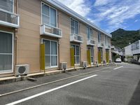 レオパレス温品 駐車場