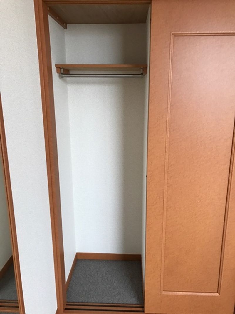 レオパレスパストラル 収納