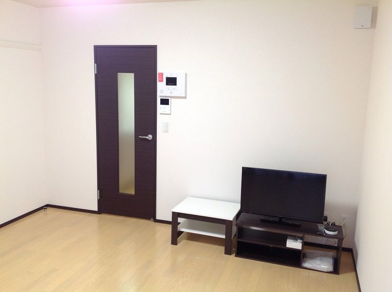 クレイノファースト東原 居間