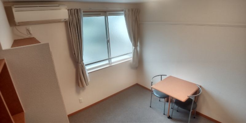 レオパレス南若園Ｂ 居間
