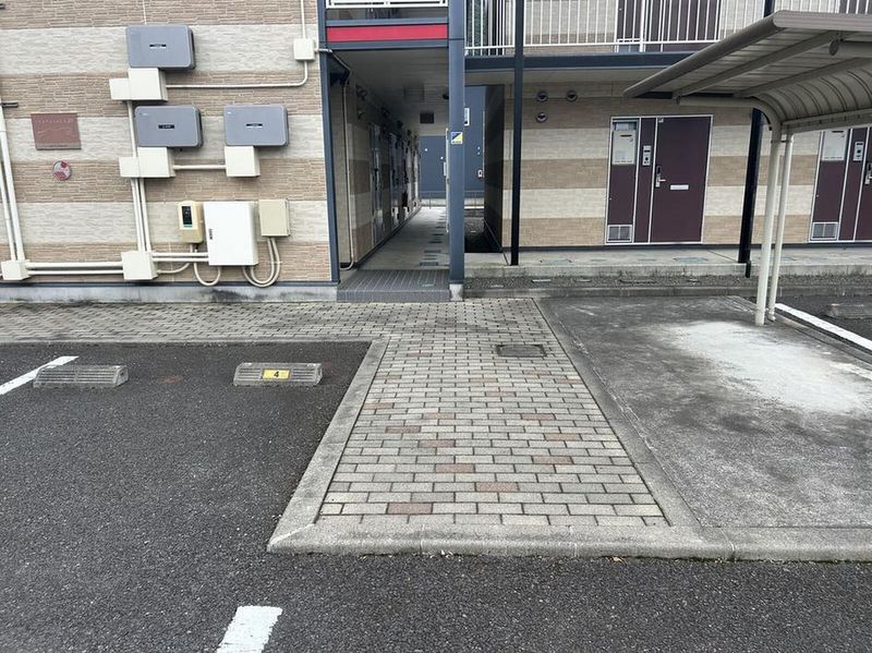レオパレスｌａｕｒｏ エントランス