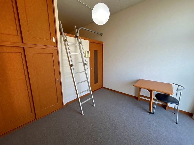 レオパレスゴールドクレスト 居間