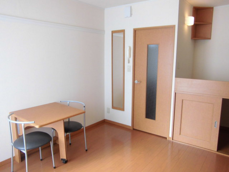 レオパレス秋桜 居間