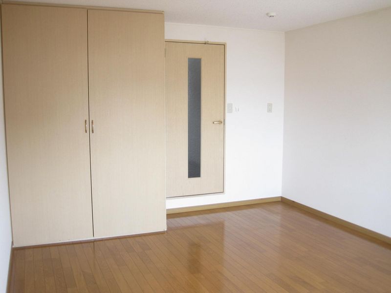 レオパレスタカダ 居間
