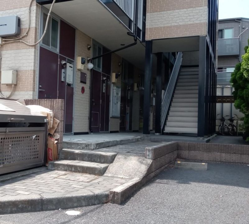 レオパレス希林館 エントランス