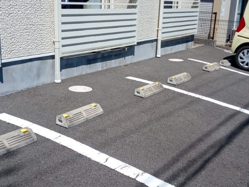 レオネクストペレグリン 駐車場
