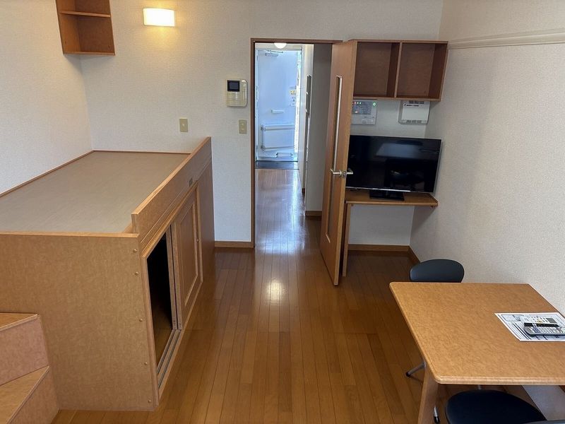 レオパレスオリーブハウスⅡ 居間