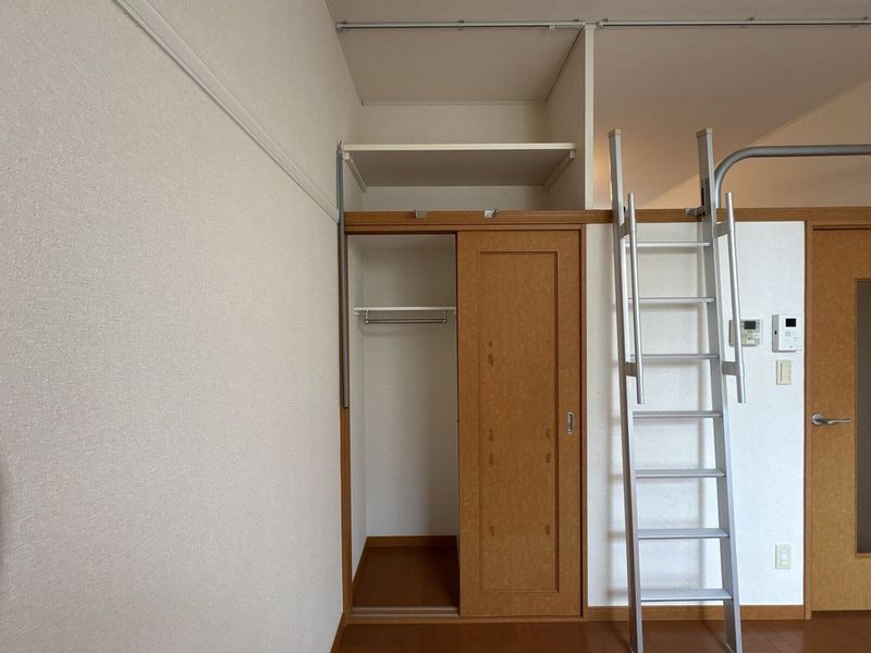 レオパレスフリーデ 収納