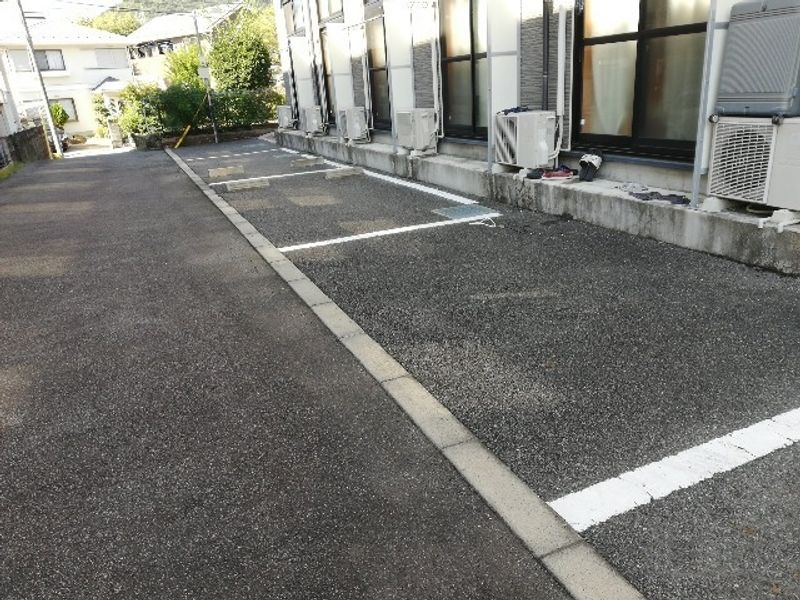 レオパレスＮＥＷＮＯＲＴＨ　 駐車場