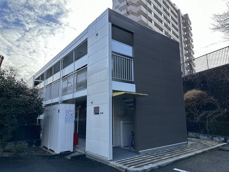 レオパレス御本丸弐番館 エントランス