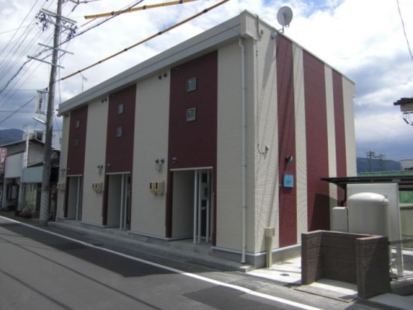 LEONEXT Sunrise Motomachi exterior