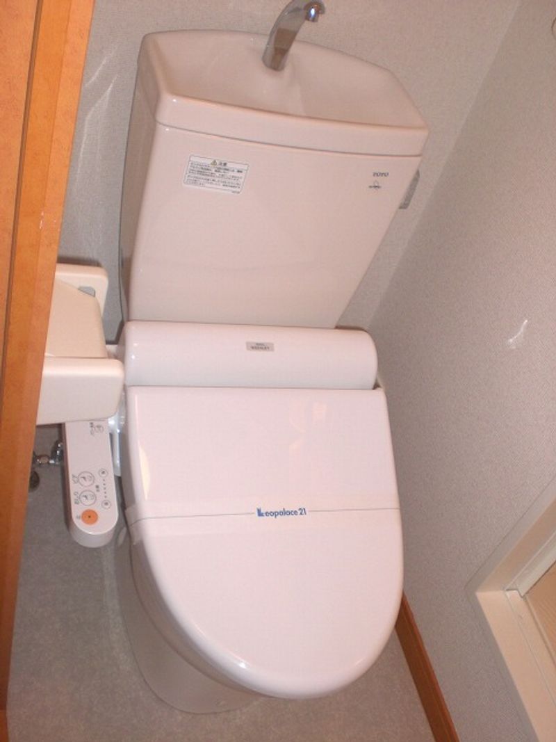 レオパレスジュネス トイレ