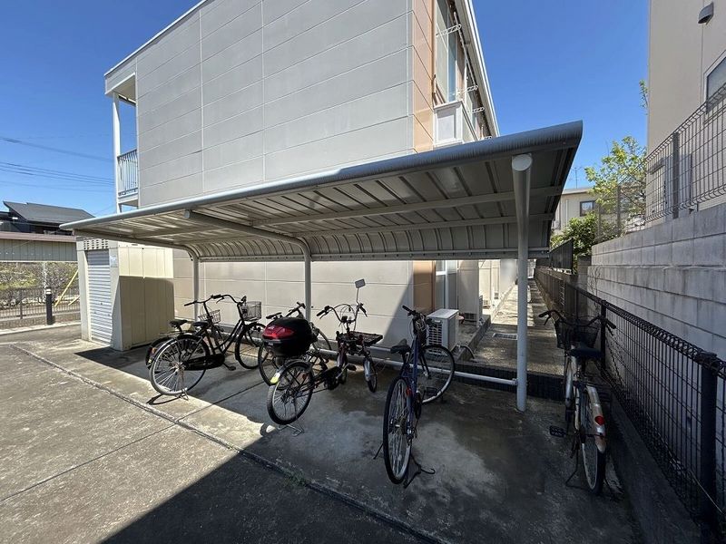 レオパレスアルシオネ飛路 共用部分