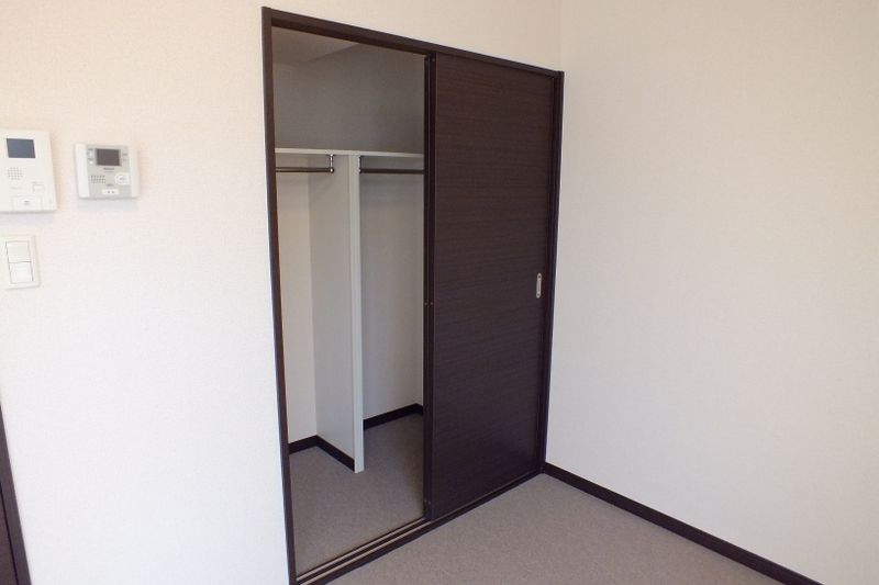 レオパレスコンフォートガーデン 収納