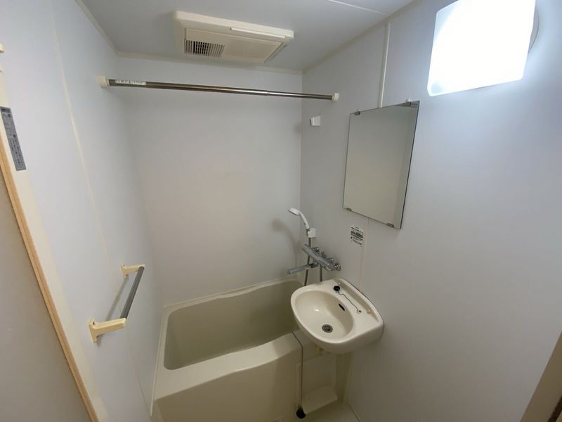 LEONEXT Palace Maruyama Bathroom