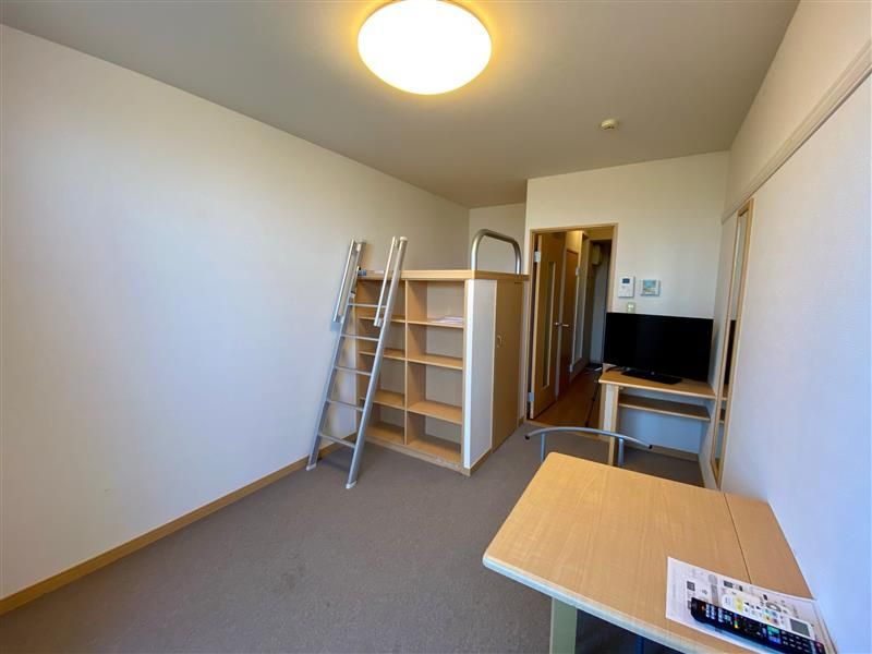 leopalace Esta IV Living room