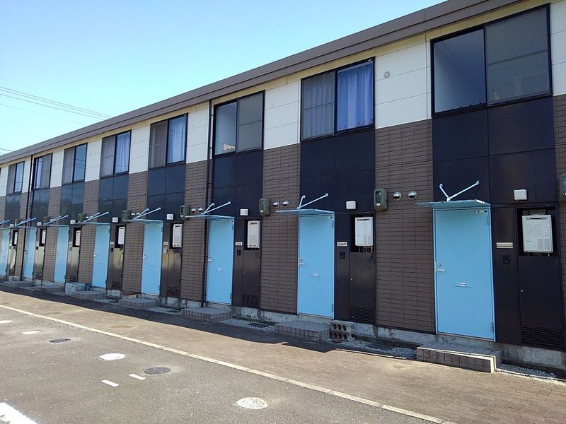 レオパレス東屋島 外観